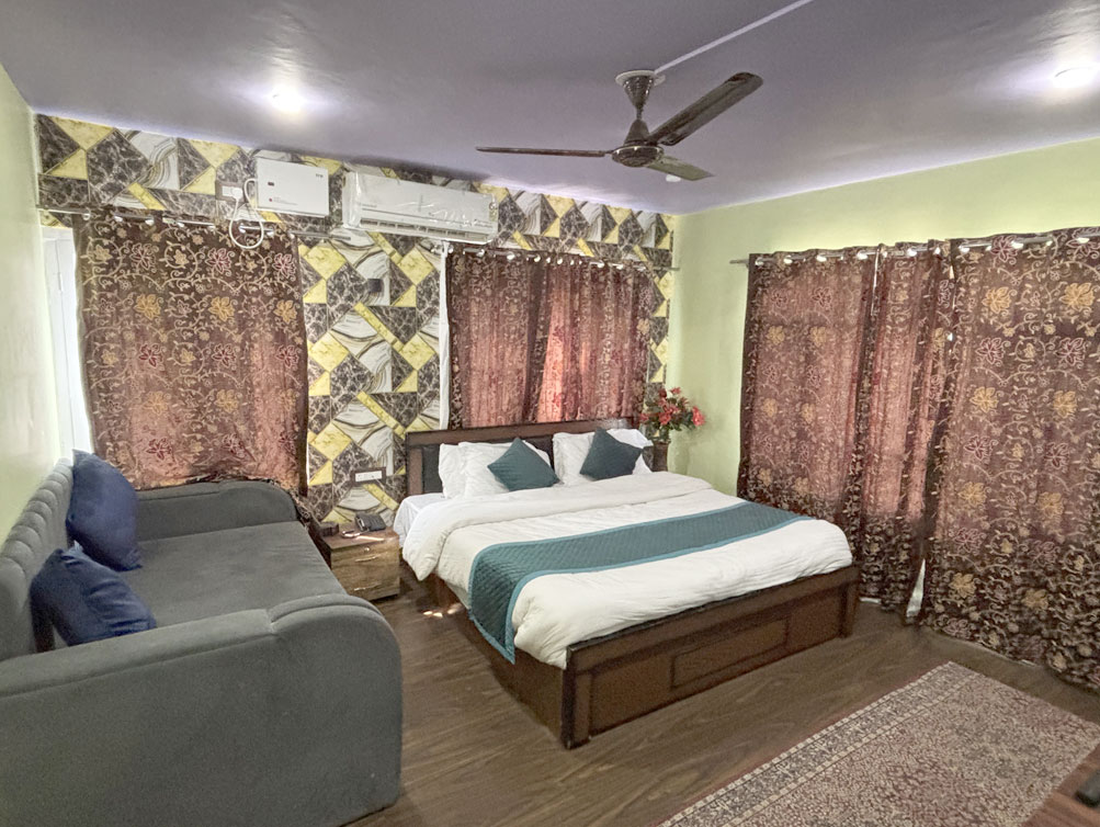 ac-deluxe-room
